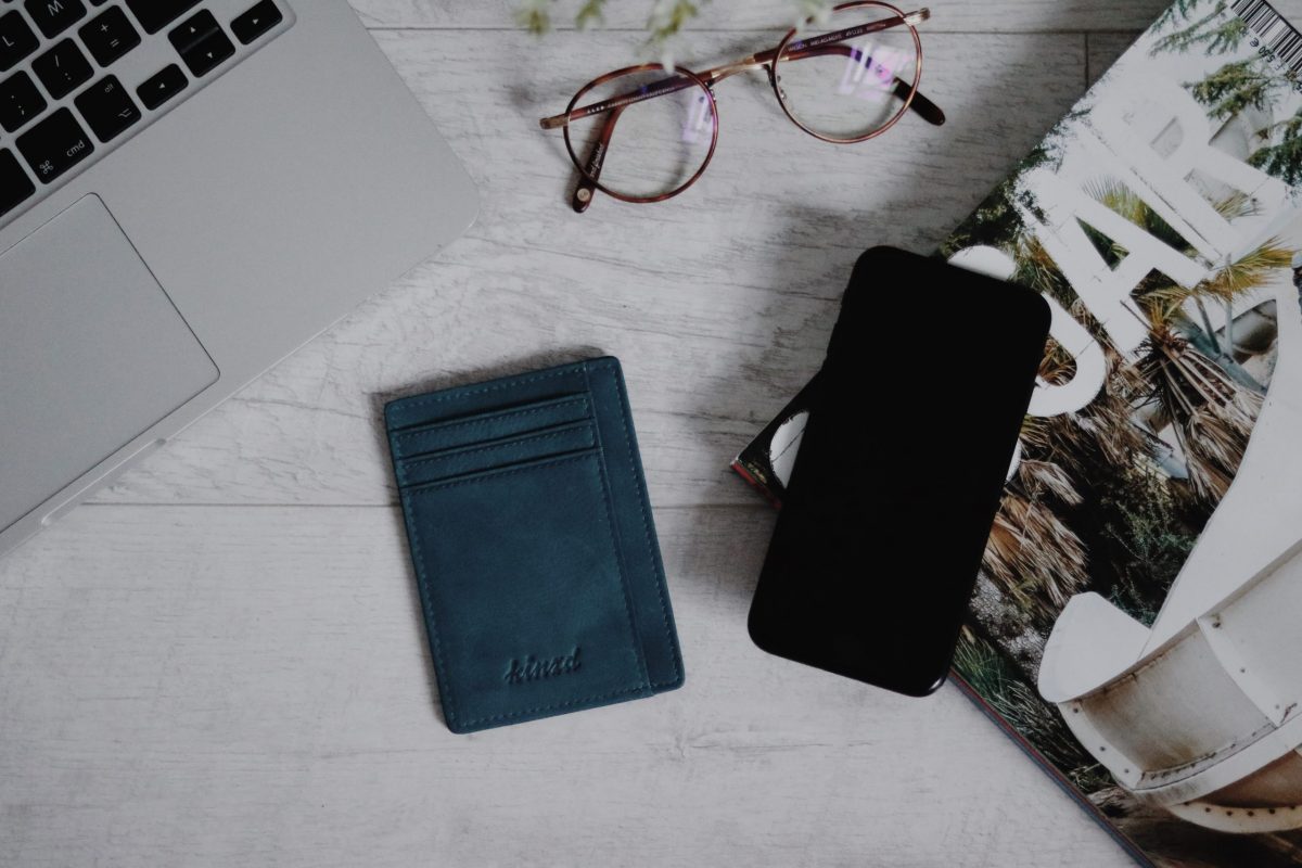 How to choose a high-quality leather wallet
